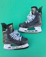 Intermediate Bauer Supreme Matrix Hockey Skat...