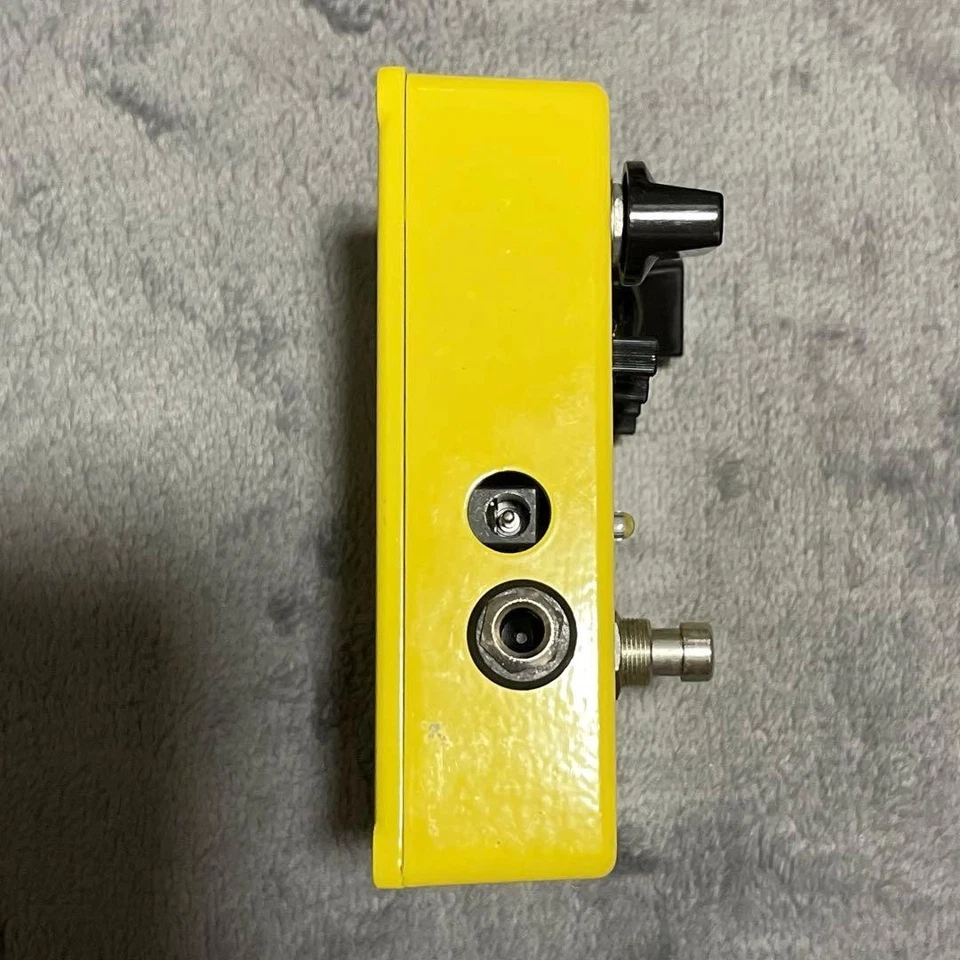 Pedal de efectos para guitarra MI Audio Pollyanna Octave analógico sintetizador fuzz probado Foto 3 de 4