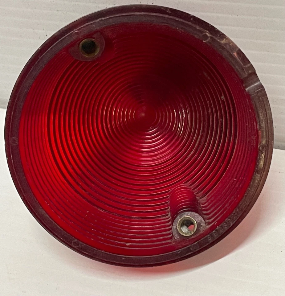 Объектив заднего фонаря 1955-1956 Cadillac Eldorado 5945027 R4 54 - Изображение 2 из 4