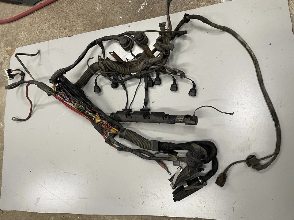 Damaged 1992 BMW E36 320 M50B20 Early Engine Wiring Harness Automatic Trans OEM - Image 3 of 4