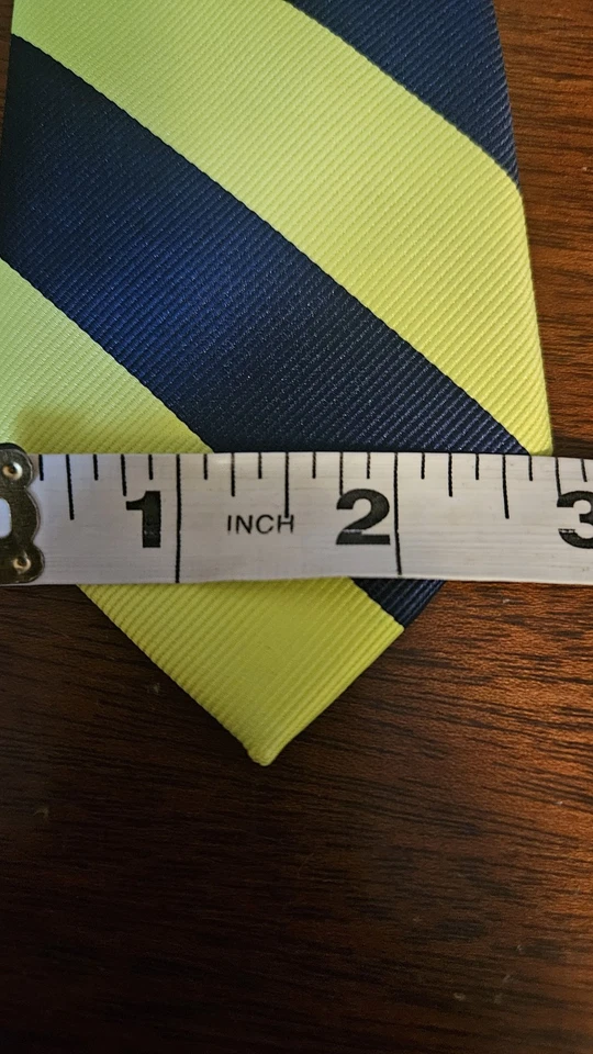 Corbata American Eagle Repp azul y verde a rayas 100 % poliéster. Foto 4 de 4
