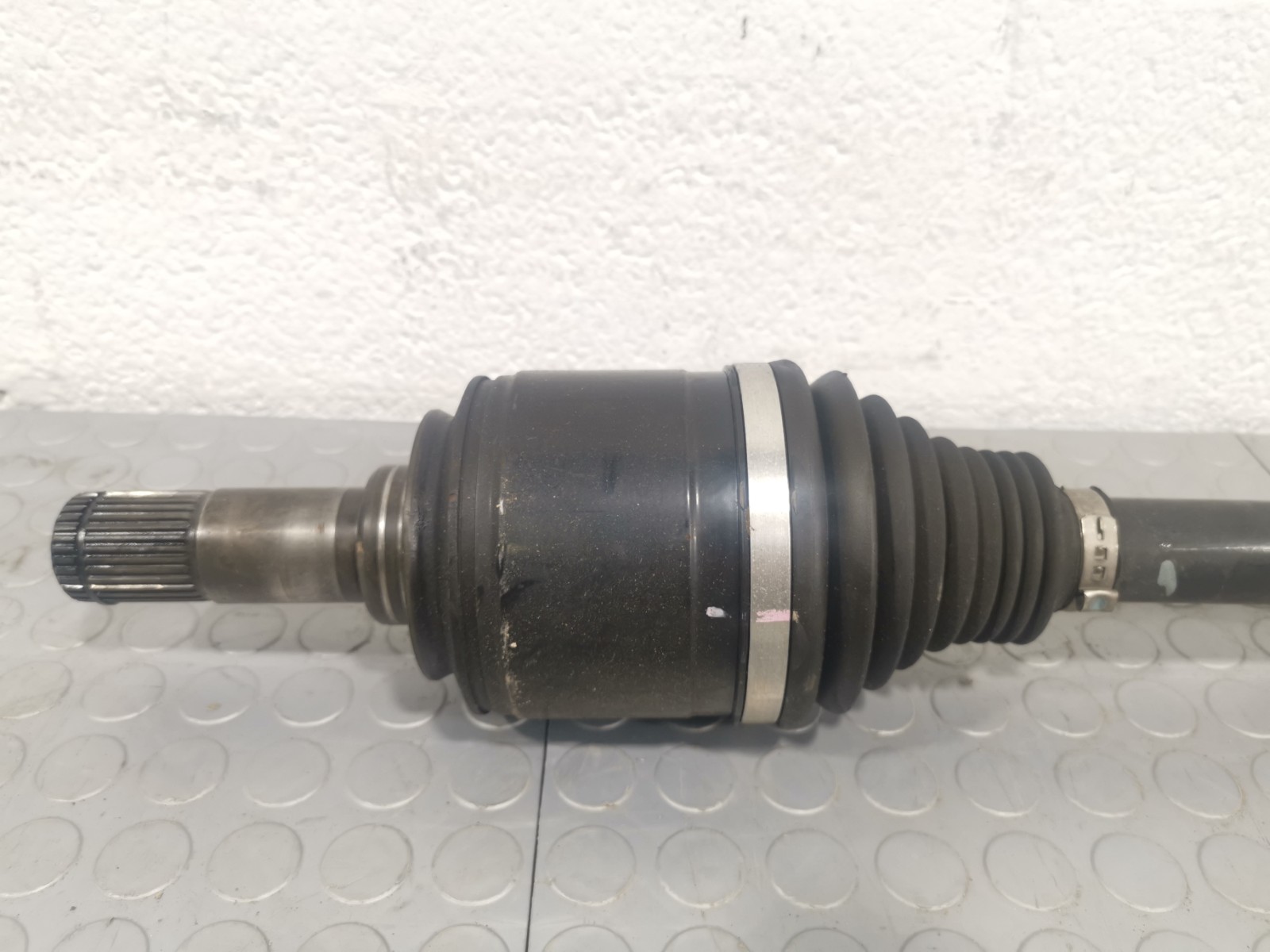Maserati Levante 2017 AWD AUTO 3.0 L Rear Right Drive Axle Shaft 06700320360 OEM