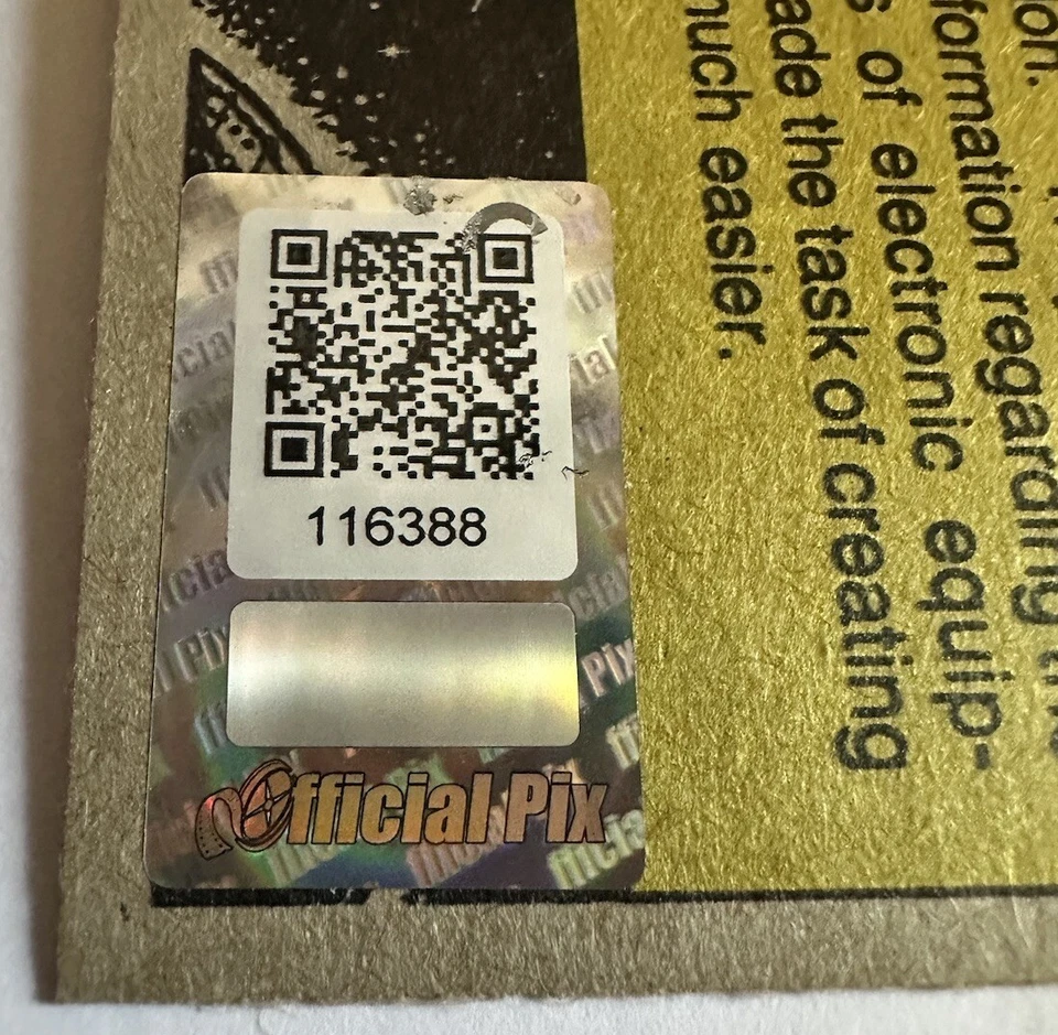 1977 Topps Anthony Daniels Signed #98 See-Threepio C-3PO Official Pix Authentic - Image 3 of 4