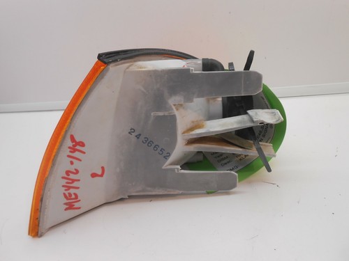 2000 BMW 323 Fount Right Signal Light TB0001 - Picture 2 of 5