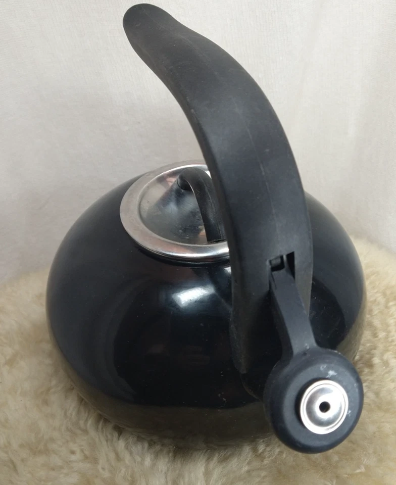 TETERA COPCO WHISTLING TETERA 2 CUARTOS NEGRA - BUEN ESTADO Y LIMPIO Foto 2 de 4