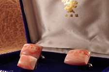 Boutons de manchette et épingles à cravate en corail rose certifié motif...