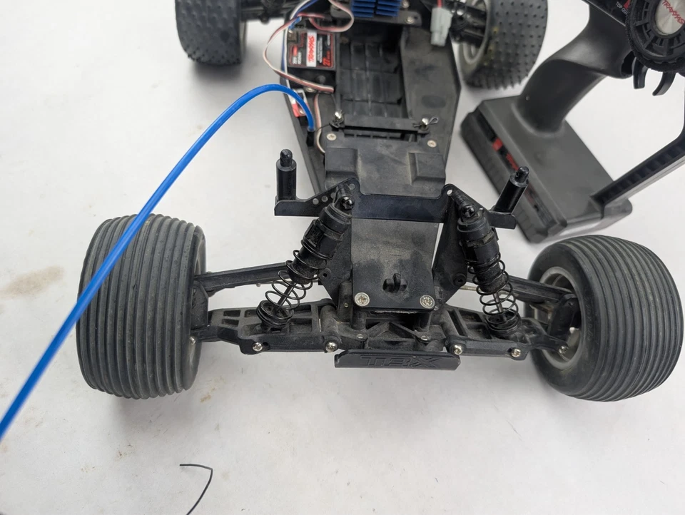Traxxas Rustler 2wd Roller Slider Chassis 1/10 Rc Truck - Image 2 of 4
