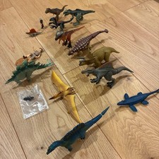 Pre-Owned Dinosaur Figure Lot 14  Jurassic World Mini Figures Plastic 