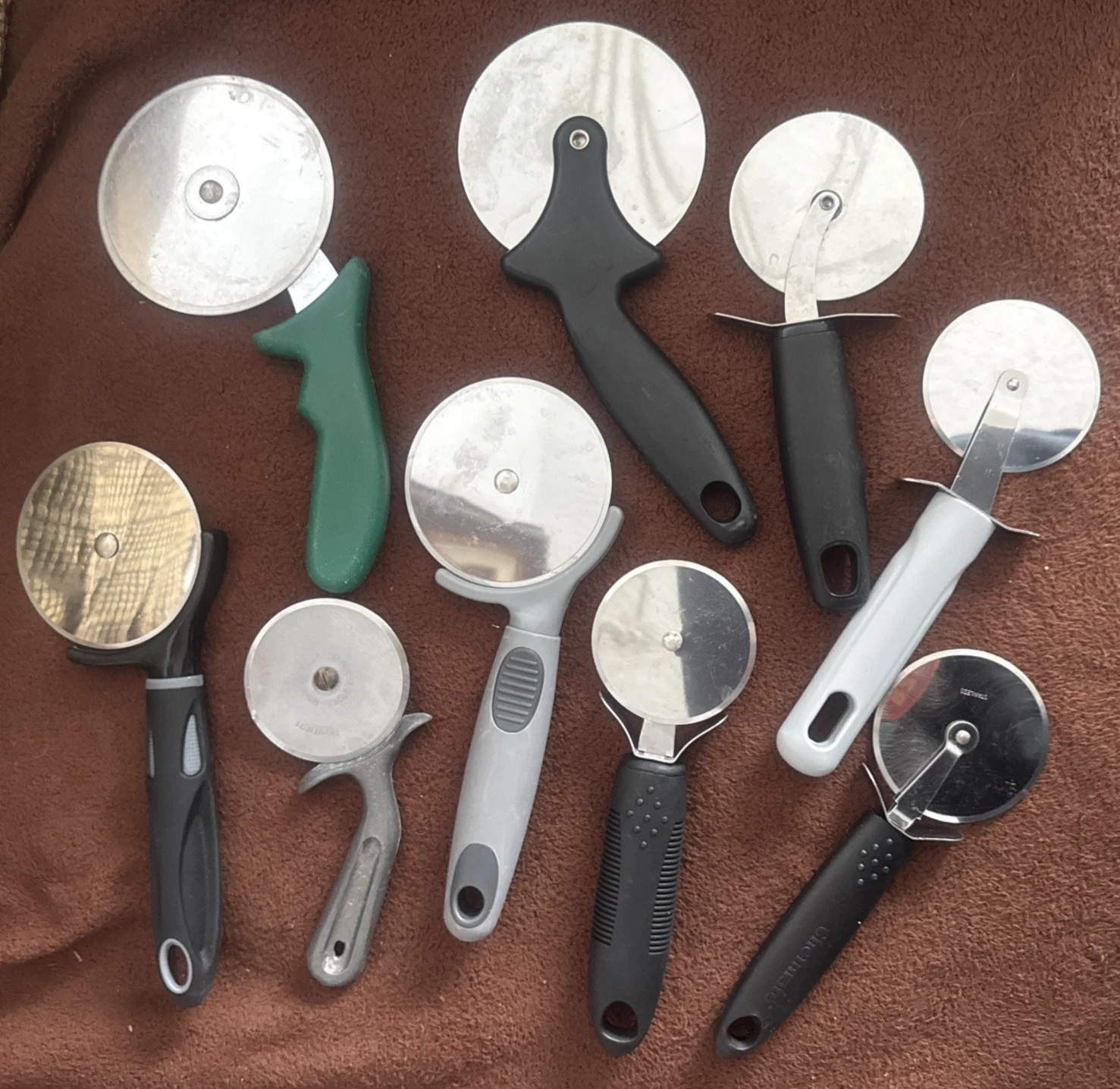 Mama Mia 9 Various Pizza Cutters Used 2 Stainless Steel 1 made in Italy Pot Luck
Opens in a new wind