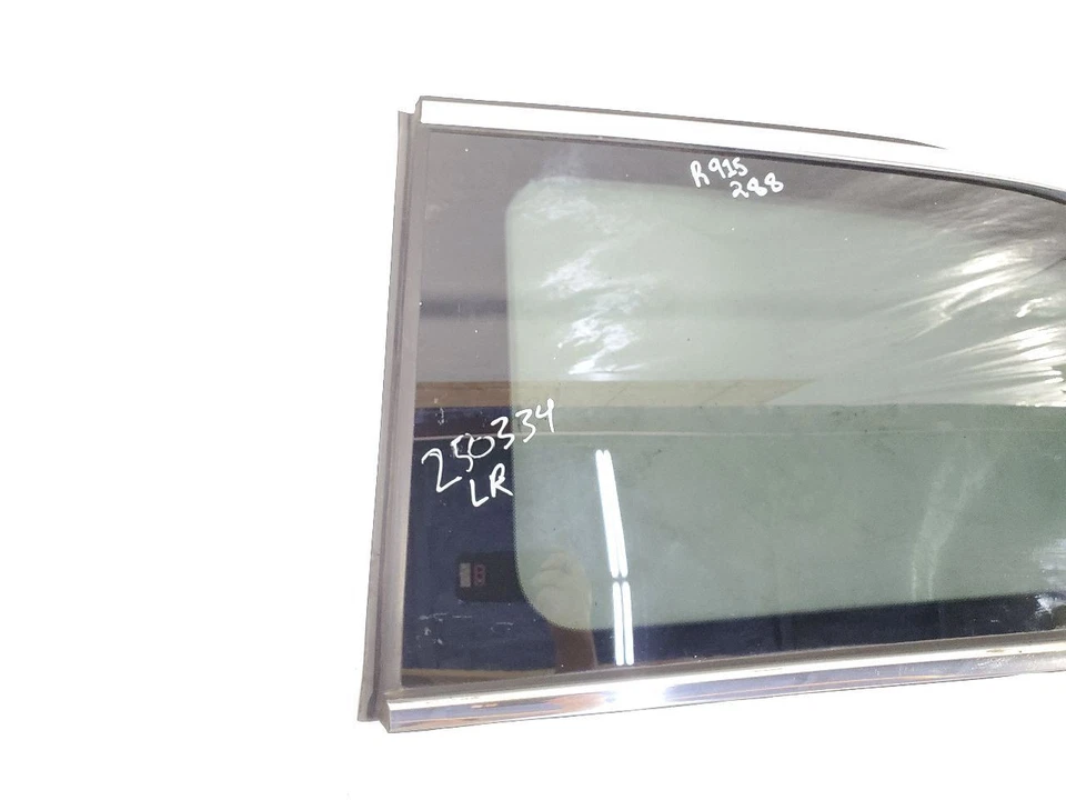 Cuarto de vidrio trasero izquierdo Honda Odyssey 2011 2017 OEM con tinte de privacidad Foto 4 de 4