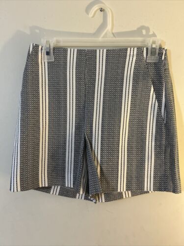 Ann Taylor Sz 0 Black And White Geo Striped Side Zip Shorts
