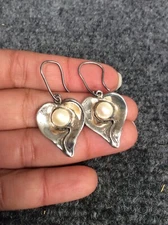 HG Hagit Gorali Israel sterling Silver 925 Modernist Pearl wire earrings 