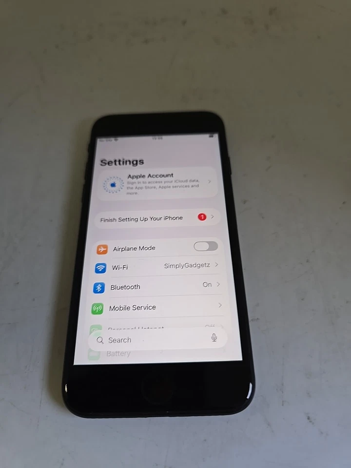 Apple iPhone SE (2022) · 64GB, photo 4 of 5