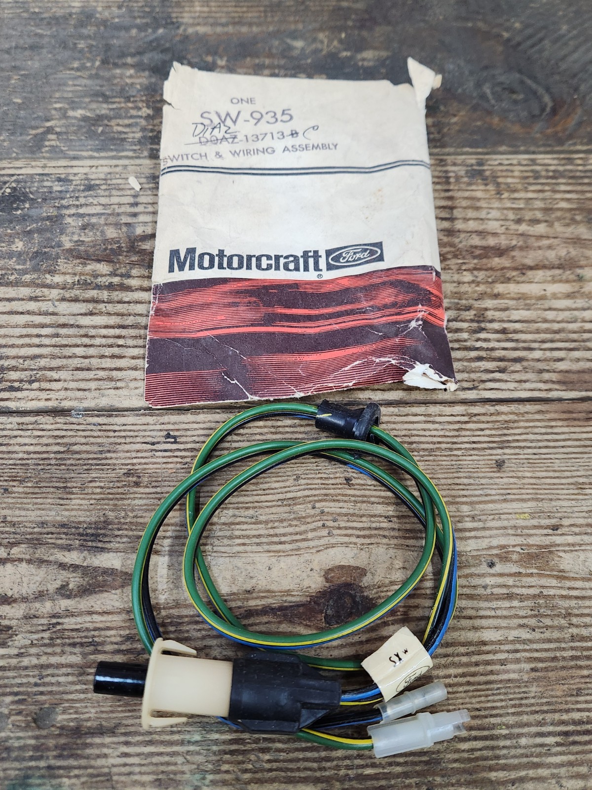 NOS OEM 1969-1970 Ford Galaxie Courtesy Lamp Switch D0AZ-13713-B AUTOLITE SW-935