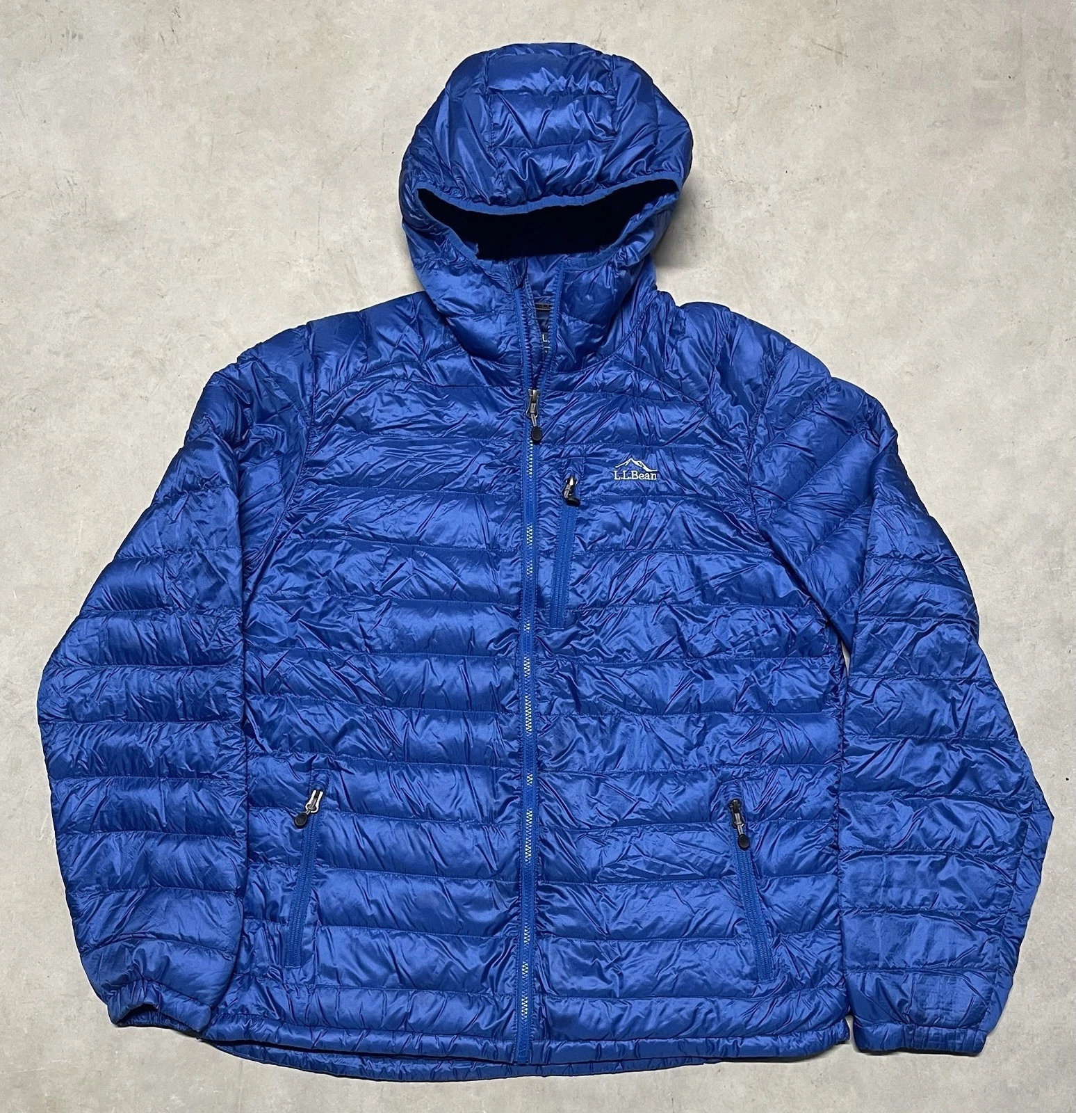 L.L Bean Ultralight 850 Down Hooded Jacket Blue Full Zip Mens Size XL Tall
Opens in a new window or
