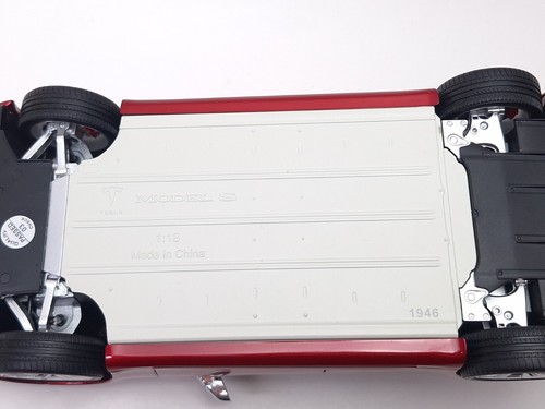 Tesla Model S P100D Multi Coat rouge échelle 1:18 voiture miniature moulé sous pression *LIRE* - Photo 16 sur 16
