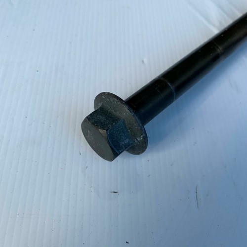 CF MOTO CFMOTO V5 250 2010 Front wheel axle shaft spindle with spacer and nut - Picture 2 of 3