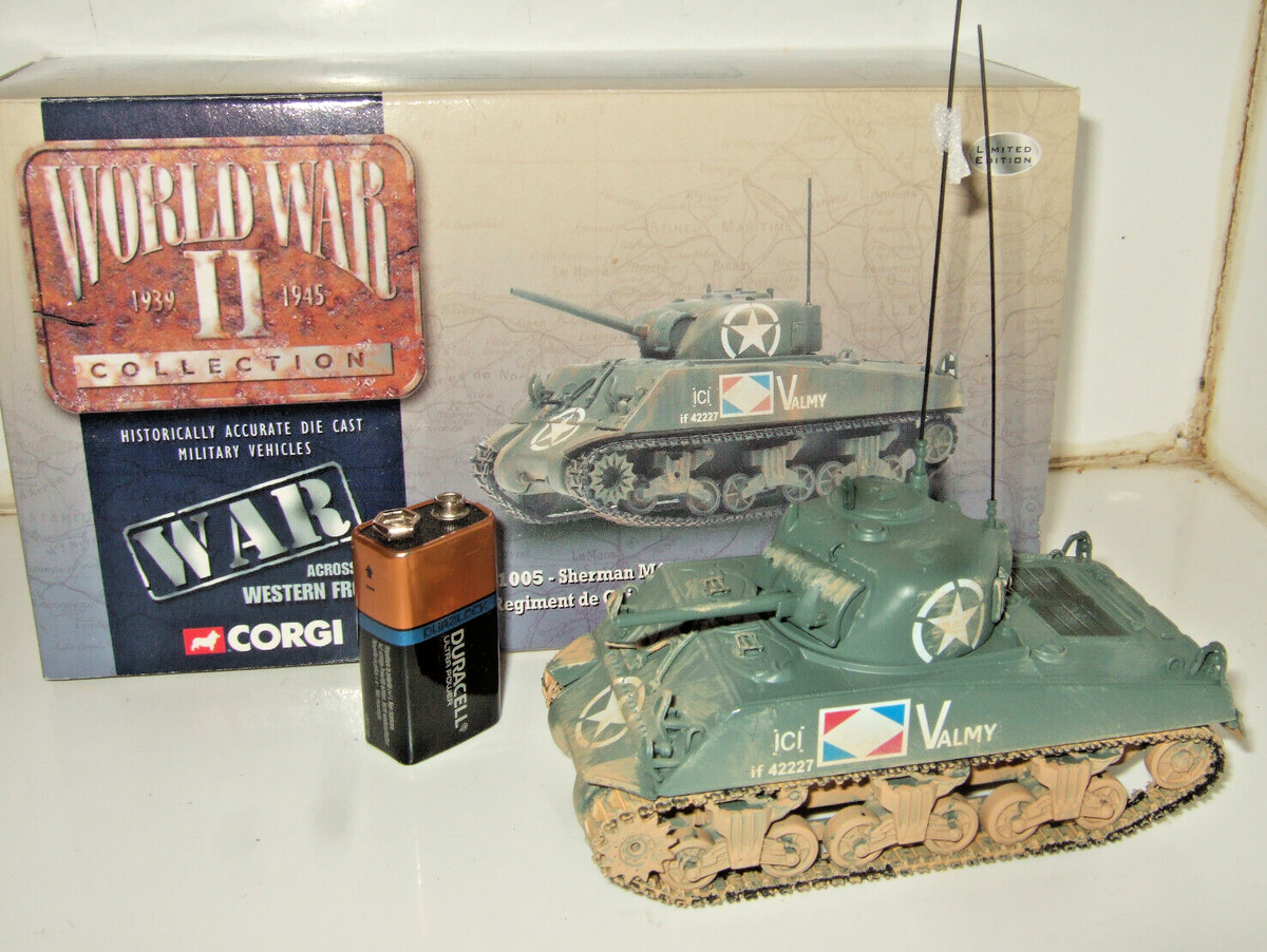 Corgi CC51005 M4 A2 Sherman Tank, French Army, 3e Peleton, 4e