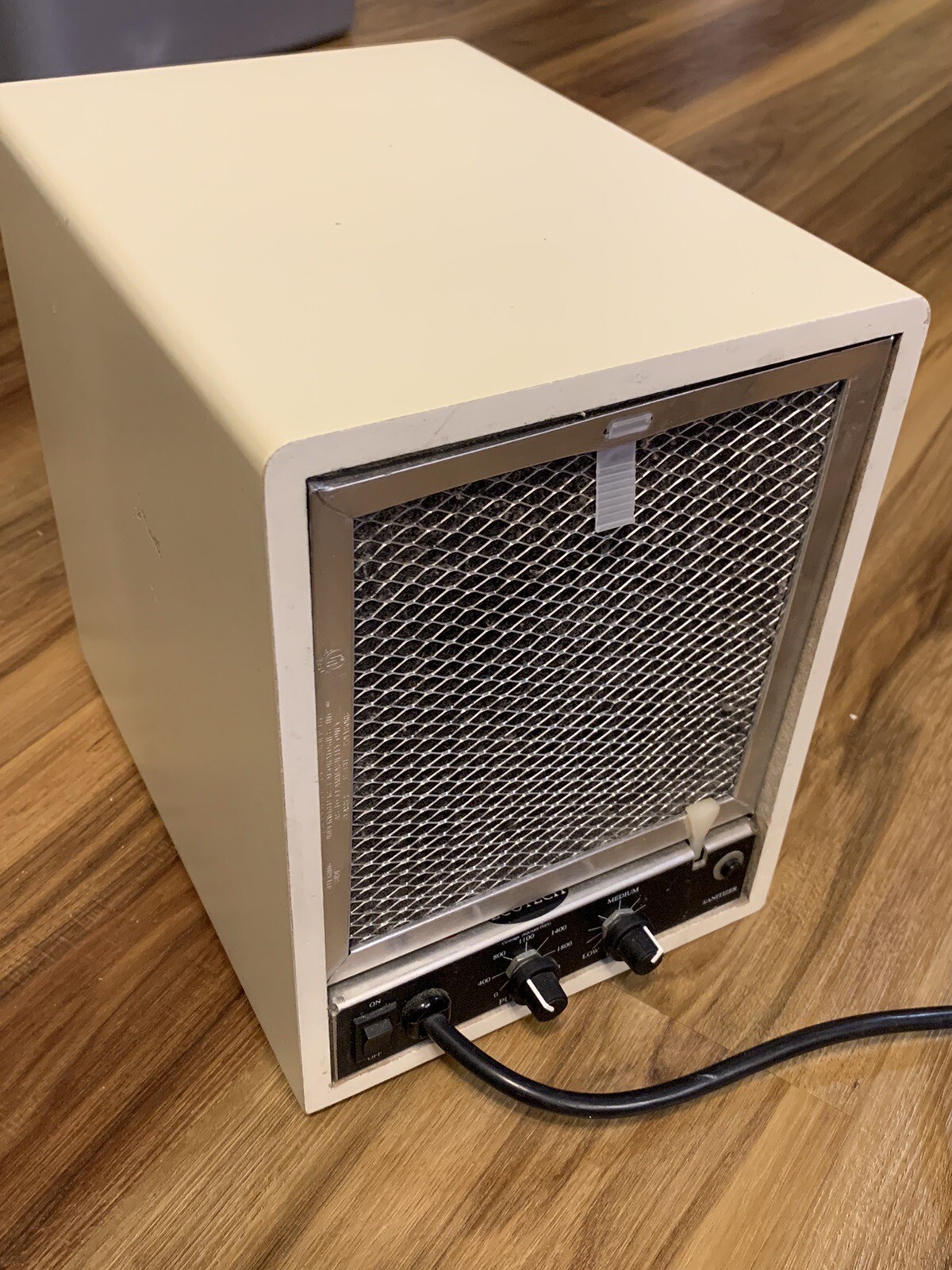 Ecoquest Flair 120V Air Purifier Ionizer Sanitizer Working Ozone Plates