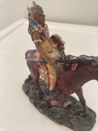 Native American Indian Figurine Hunting On Horse Spear Shield 5.5” X 5” Resin - Picture 6 of 11