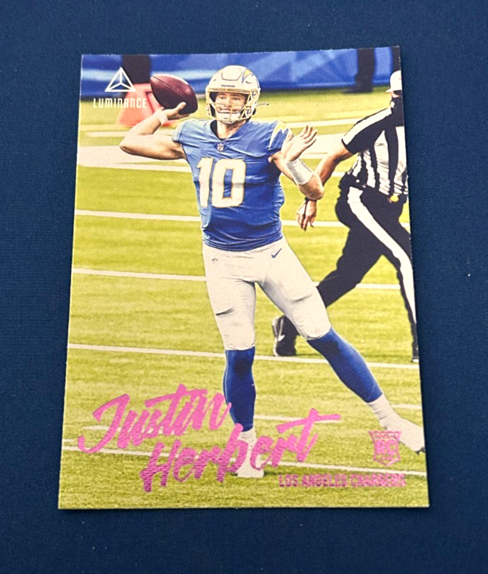 2020 Chronicles Luminance Football Justin Herbert Rookie Card #203 NM