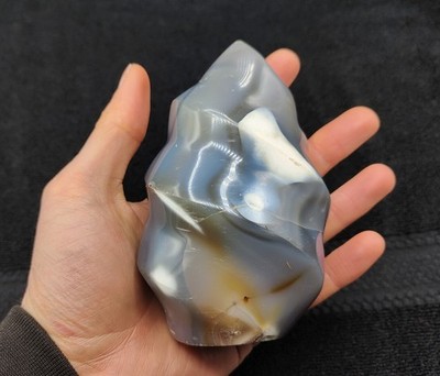 Orca Achat Flamme dunkelgrau & weiß Kristall Freiform Turmspitze 13 cm