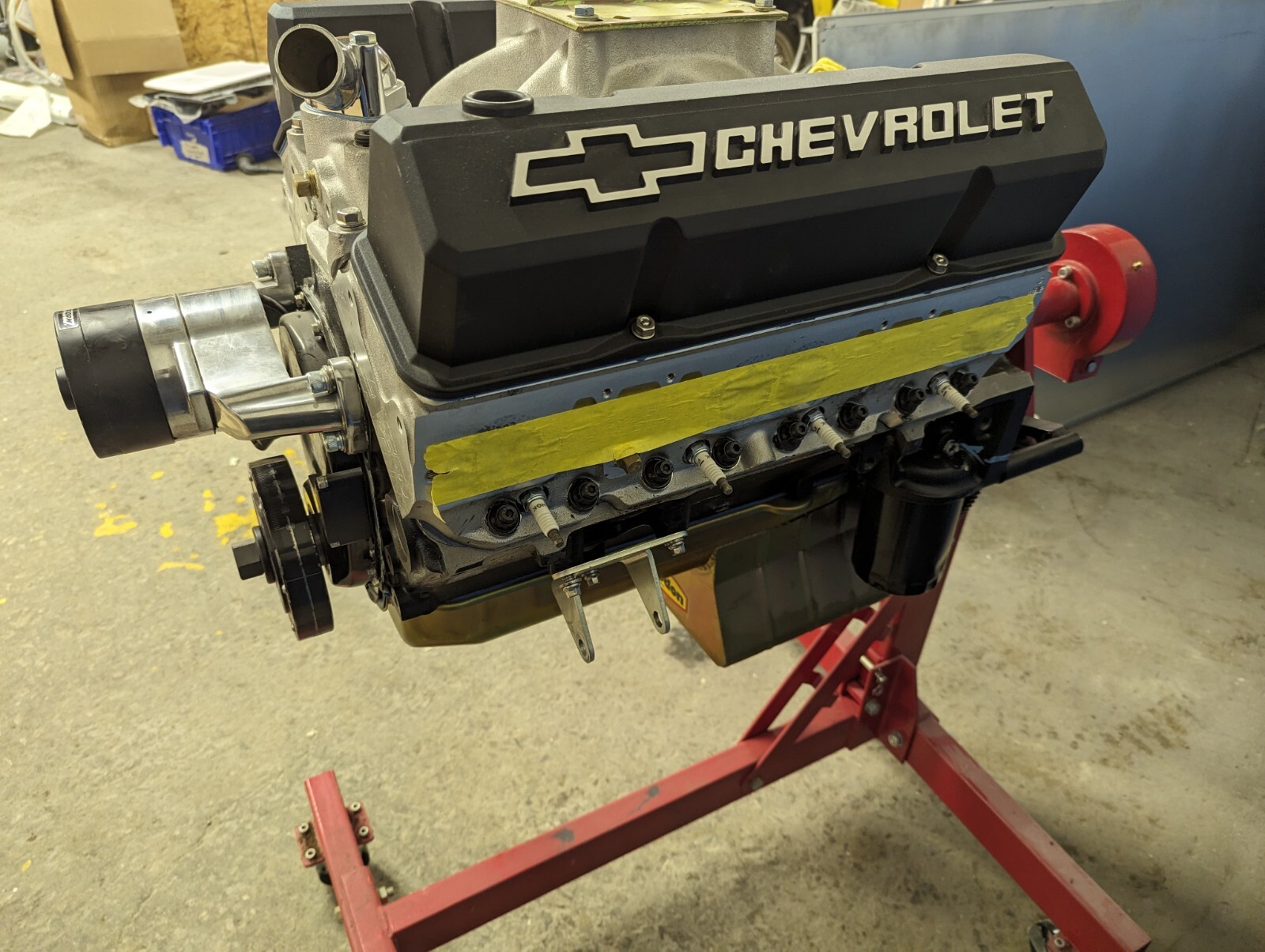 350 CHEVY ENGINE HP 4 bolt mains 1 PIECE REAR MAIN SEAL, AFR Heads