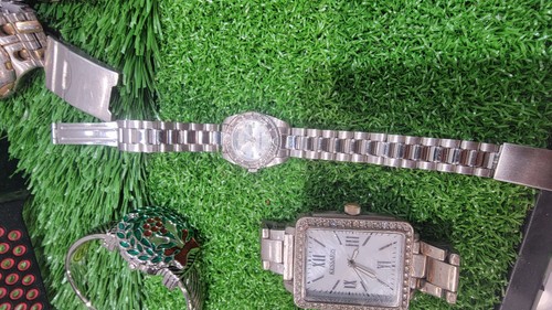 Mixed 1 lot Vintage Watch Lot Of Wristwatches Fitbit , Bands - Picture 15 of 19