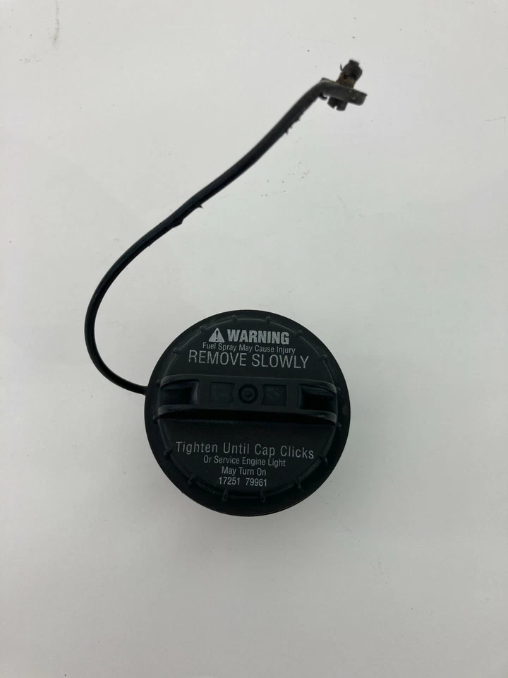  2002 2003  Nissan Maxima Fuel Filler Tank Gas Lid Cover Cap 17251-79961 Foto 4 de 4