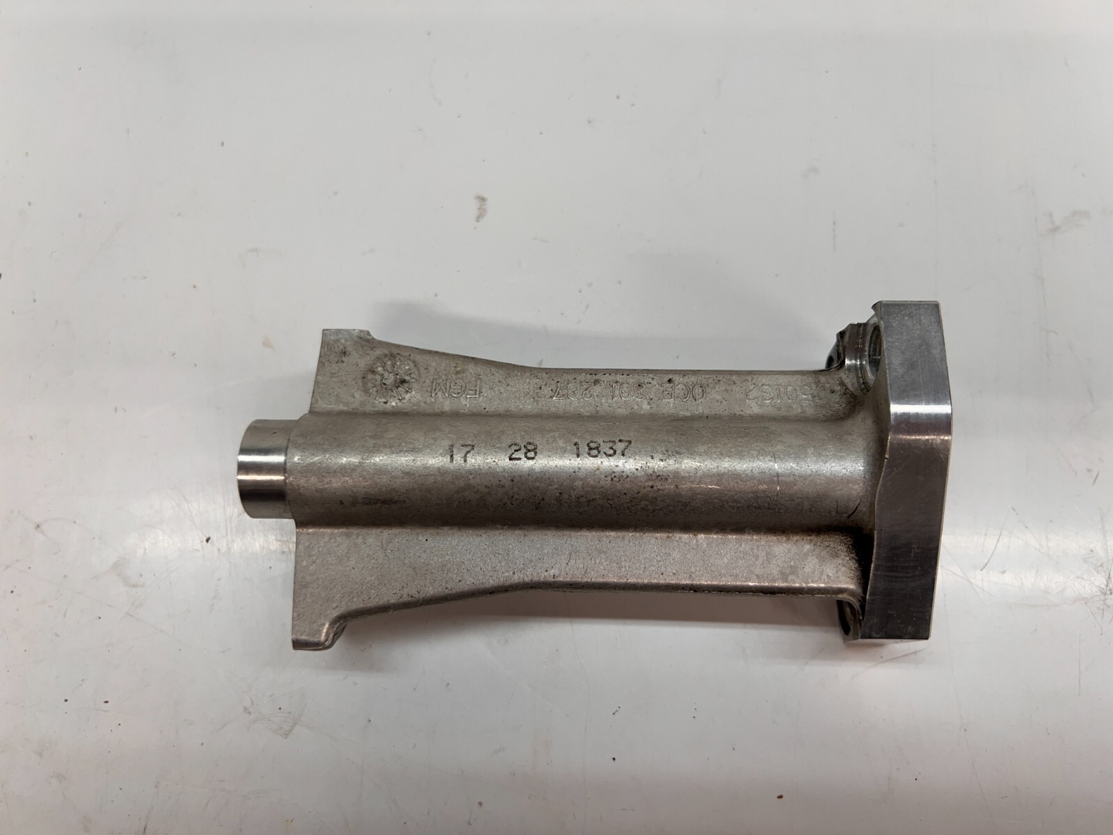 LAMBORGHINI AVENTADOR LP750 770 GEARBOX MOUNTING BRACKET SUPPORT OEM 0CE301267