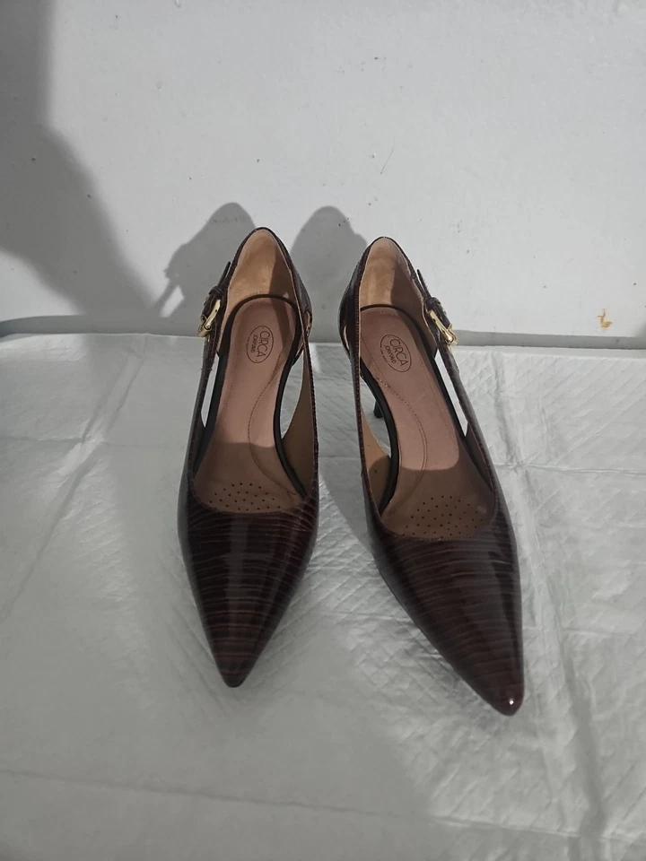 Zapatos de salón CIRCA JOAN & DAVID Callalilly con estampado de charol de reptil marrón talla 8 Foto 4 de 4