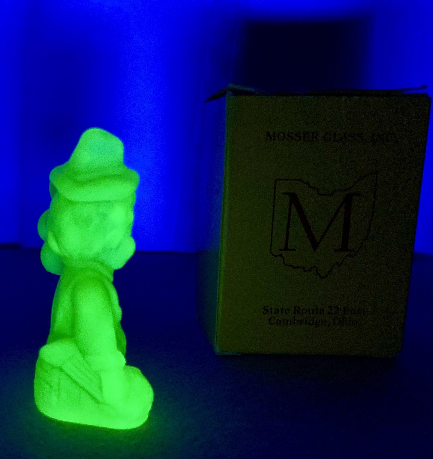 Mosser Glass Jiggs Clown Paperweight Vaseline Uranium Satin Yellow Glow Box Ohio