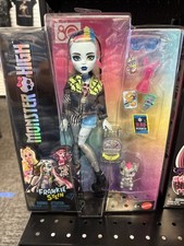 Monster High Frankie Stein With Pet Watzie Doll Figure-NEW