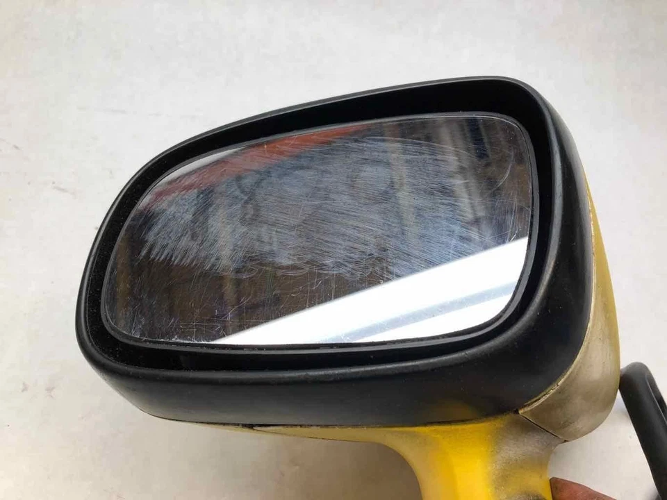 Espejo retrovisor eléctrico izquierdo Chevy Caprice 1991-1994 lado del conductor amarillo arañazos Foto 3 de 4