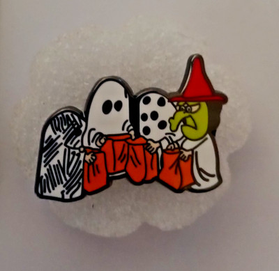 ITS THE GREAT PUMPKIN CHARLIE BROWN-ENAMEL PIN-SHIP ALL THE PINS U BUY FOR $5.49