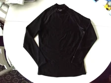 LAYER 8  Ladies size S Nice BLACK QWICK-DRY PERFPRMANCE Tee