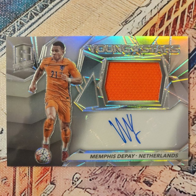 2016-17 Panini Spectra Soccer Memphis Depay Player Worn Patch Auto 55/149