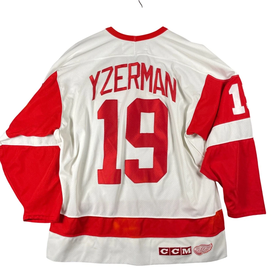 Vintage Steve Yzerman 19 Detroit Red Wings CCM Hockey Jersey Mens XL *See Pics - Image 2 of 4