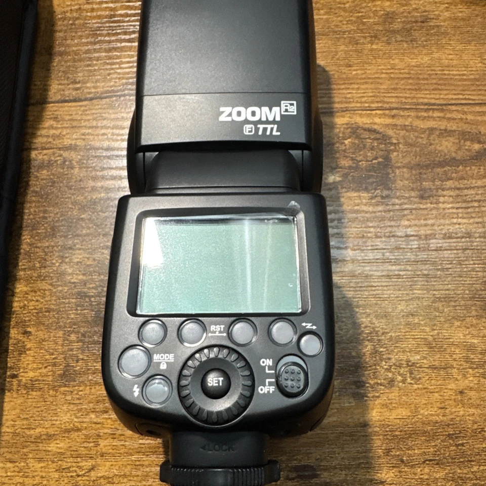 Zoom FP Flashpoint R2 TTL PARA Fuji Foto 3 de 4