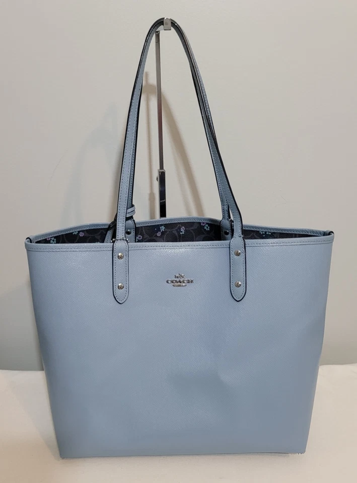 Coach Reversible City Tote Navy Floral Light Blue Coated Canvas W/ Pouch F59460 - Image 3 of 4