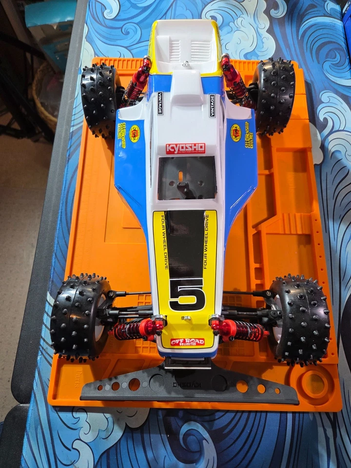 TOTALMENTE NUEVO Kyosho OPTIMA 4x4 1/10 Buggy montado - solo necesita electrónica ARR Foto 4 de 4