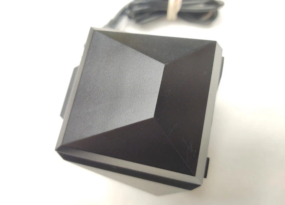 NYKO Charging Dock for PlayStation 4 86130-E14 Charge Block Solo - Image 4 of 4