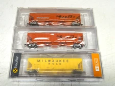 N,new,Lot of 3 covered hoppers,2 DRGW, 1 Milw.Rd, brand new. (JDH)