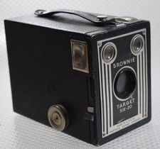 BROWNIE TARGET SIX-20 CAMERA KODAK EASTMAN COMPANY 1946-1952 ART DECO UNTESTED