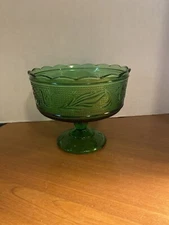Vintage E.O. Brody Co. Emerald Green Pedestal Glass Candy Dish 