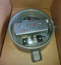Honeywell Gas Pressure Switch C437D 1005 / Range 1 to 16 oz. New In Box
