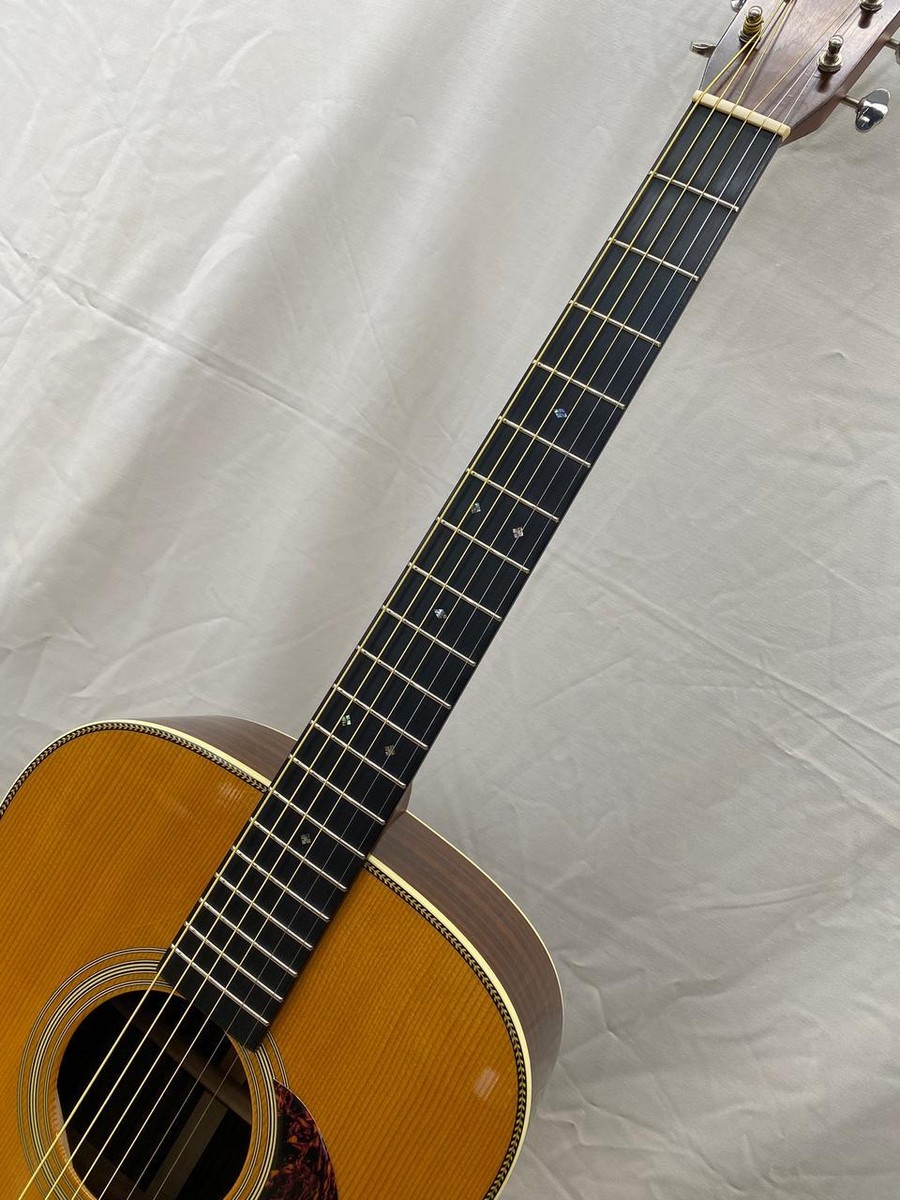 MARTIN HD-28V Acoustic Guitar | eBay