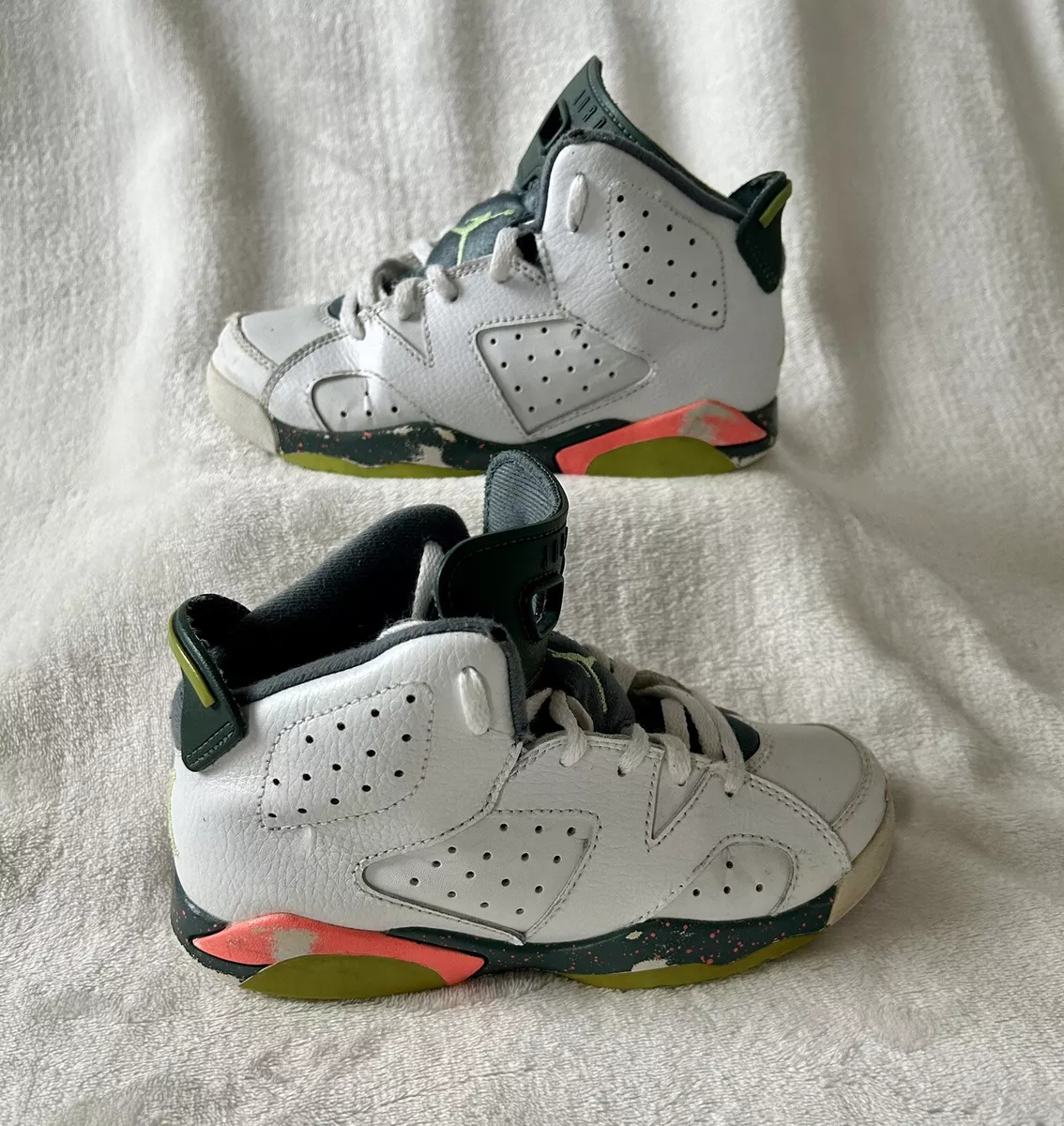 2015 Nike Air Jordan Retro 6 White Green Hasta Youth Basketball Shoes Size 1Y