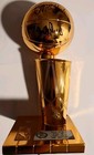 NBA BOSTON CELTICS LARRY BIRD, KEVIN MCHALE, ROBERT PARISH Autograph Gold Trophy — photo 8