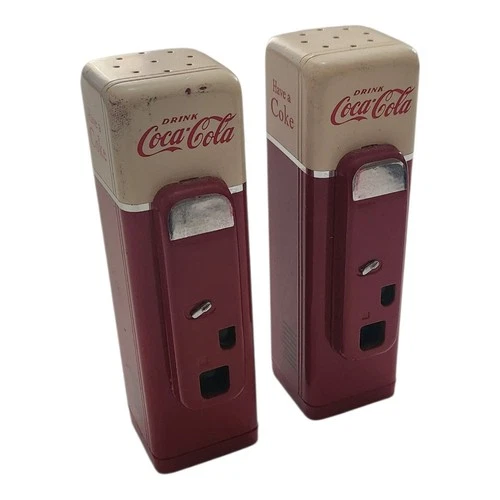 Coca-Cola Vending Machine Salt and Pepper Shakers Vintage Style Red Plastic Set